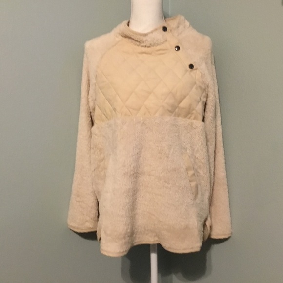 Long Sleeve Pull Over Sweater - Picture 2 of 4